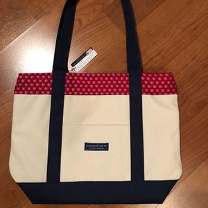 NWT Vineyard Vines Custom College Tote Washington